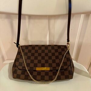 Louis Vuitton Damier Canvas Crossbody/ shoulder bag with Gold Chain